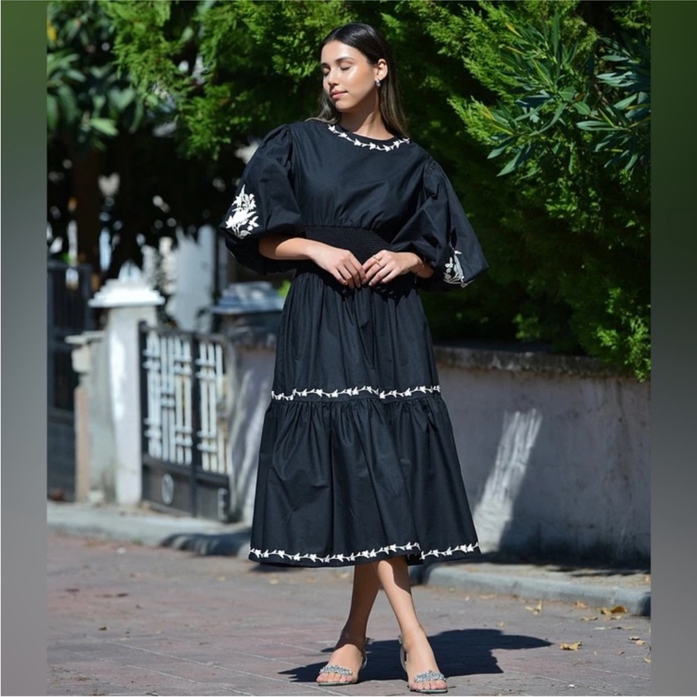 NWT  FANM MON SUNDIAL DRESS